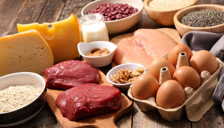 Benefici e sicurezza di un adeguato apporto dietetico di proteine sulla salute scheletrica